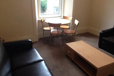 2 bedroom flat to rent, Cowgate, Dundee DD1