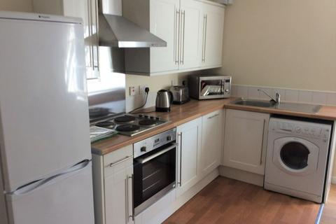 2 bedroom flat to rent, Lawrence Street, Dundee DD1