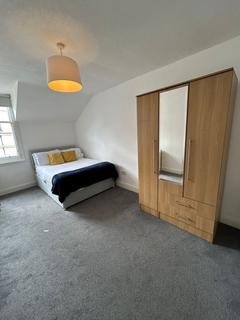 4 bedroom parking to rent, Union Street, City Centre DD1