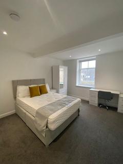 5 bedroom parking to rent, Castle Street, City Centre DD1