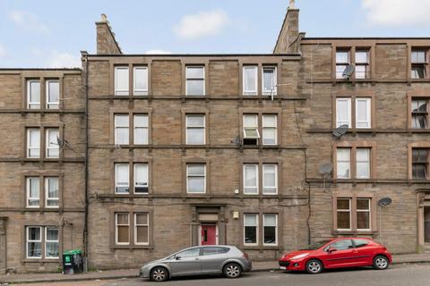 2 bedroom flat to rent, Provost Road, City Centre DD3