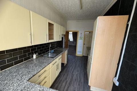 2 bedroom terraced house to rent, Blacker Road, Huddersfield