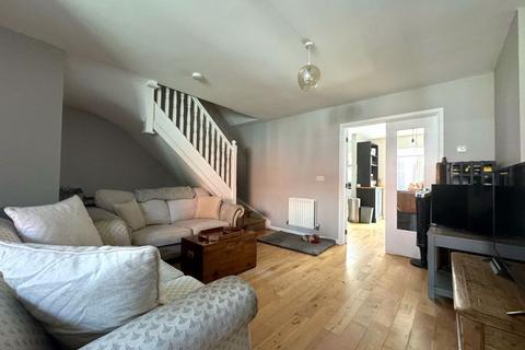 3 bedroom property to rent, Wey Gardens, Haslemere