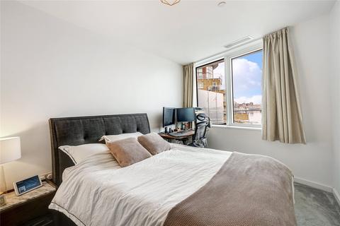 1 bedroom apartment for sale, Lombard Road, London SW11