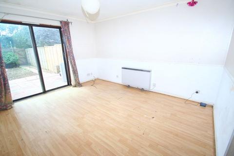 2 bedroom terraced house for sale, Canterbury Road, Worthing