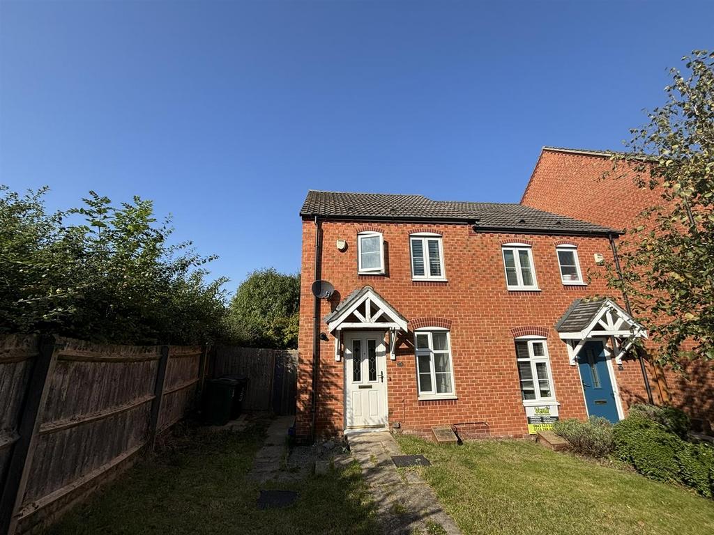 Darwin Crescent, Loughborough... 2 bed house to rent £950 pcm (£219 pw)