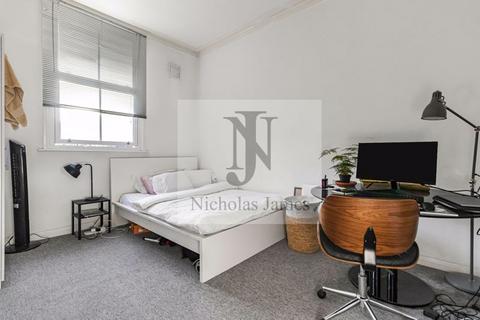 4 bedroom apartment to rent, Hornsey Road, London N7