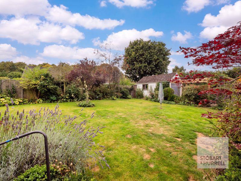 Lawn Gardens
