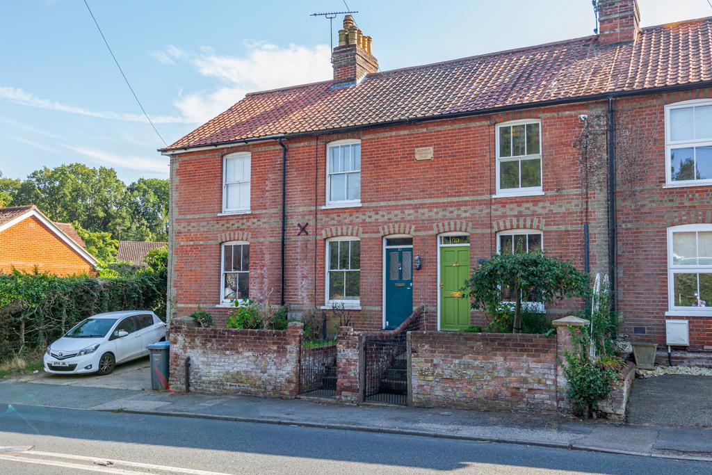 2 Bedroom Victorian Cottage In Woodbridge