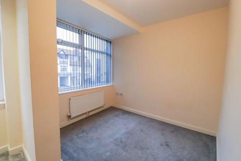 1 bedroom apartment for sale, London Road, Westcliff-On-Sea