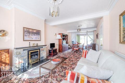 3 bedroom semi-detached house for sale, Albany Road, Hornchurch, RM12