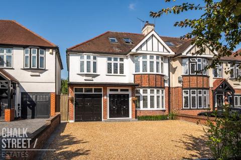 6 bedroom semi-detached house for sale, Main Road, Gidea Park, RM2