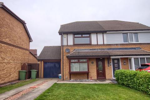 3 bedroom semi-detached house to rent, Stoneacre Avenue, Ingleby Barwick