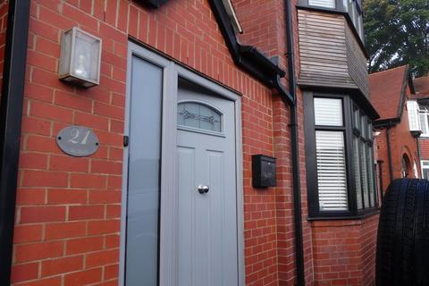 5 bedroom semi-detached house for sale, Church Road, Oldham OL2