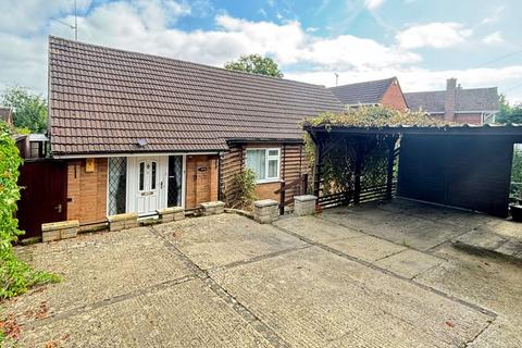 3 bedroom detached bungalow for sale, Painswick Road, Gloucester