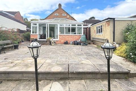 3 bedroom detached bungalow for sale, Painswick Road, Gloucester