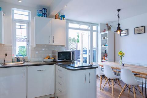 3 bedroom end of terrace house for sale, Elmdene, Surbiton KT5 9PW