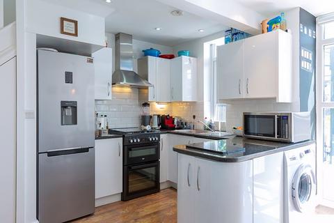 3 bedroom end of terrace house for sale, Elmdene, Surbiton KT5 9PW