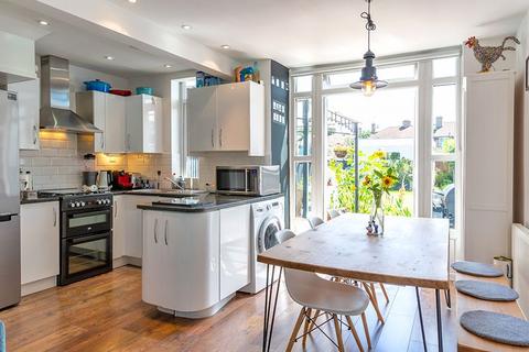 3 bedroom end of terrace house for sale, Elmdene, Surbiton KT5 9PW