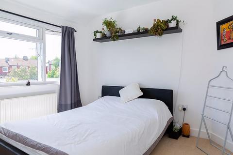 32 Elmdene, Surbiton, KT5 9PW