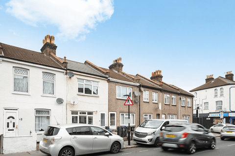 3 bedroom terraced house to rent, Northcote Road, Croydon, CR0