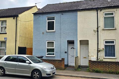 4 bedroom semi-detached house to rent, Great Western Road, Gloucester