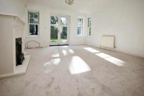 3 bedroom apartment for sale, 37 Talbot Avenue, Bournemouth BH3