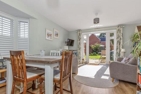 2 bedroom semi-detached house for sale, Hawthorne Gardens, Hambrook