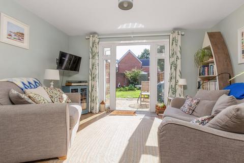 2 bedroom semi-detached house for sale, Hawthorne Gardens, Hambrook