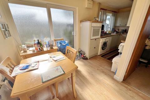 2 bedroom detached bungalow for sale, Woodhayes Road, Frome