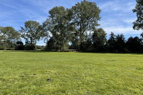 Land for sale, Old ViIllage Road, Willand, Cullompton