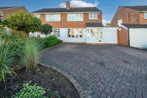 3 bedroom semi-detached house for sale, Beachcroft Road, Kingswinford DY6