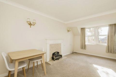 1 bedroom flat for sale, 80 Queens Road, Wimbledon SW19