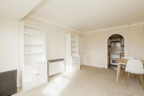 1 bedroom flat for sale, 80 Queens Road, Wimbledon SW19