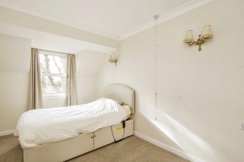 1 bedroom flat for sale, 80 Queens Road, Wimbledon SW19