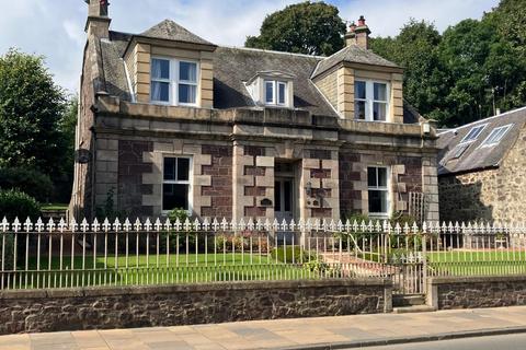 4 bedroom detached house for sale, Elphinstone Cottage, High Street, Biggar