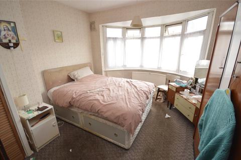 3 bedroom terraced house for sale, Chester Avenue, Luton, Bedfordshire, LU4