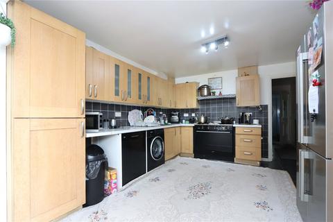 3 bedroom terraced house for sale, Waterside, Peartree Bridge, Milton Keynes, Buckinghamshire, MK6