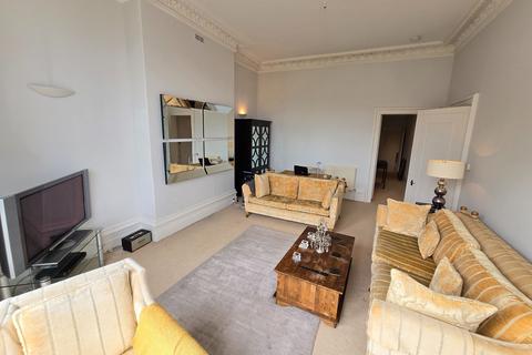 2 bedroom flat to rent, Flat 3, 3 Esplanade Road