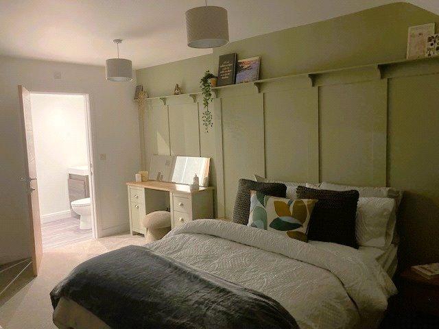 Bedroom &amp; Ensuite