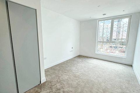 2 bedroom flat to rent, Gasholder Place, London SE11