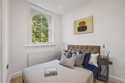 1 bedroom apartment for sale, Kensington Gardens Square, London, W2