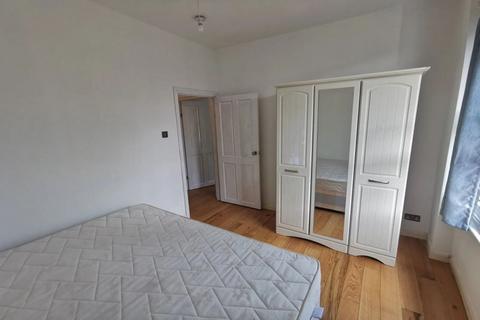 2 bedroom flat to rent, N19