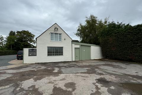 Industrial unit to rent, Unit At Baughton, Baughton, Earls Croome, Worcester, Worcestershire, WR8 9DQ