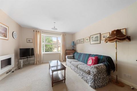 2 bedroom flat for sale, Priory Road, Malvern, WR14 3DB