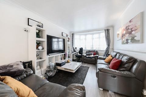 45 Heatherdene Close, Mitcham, CR4 4EW