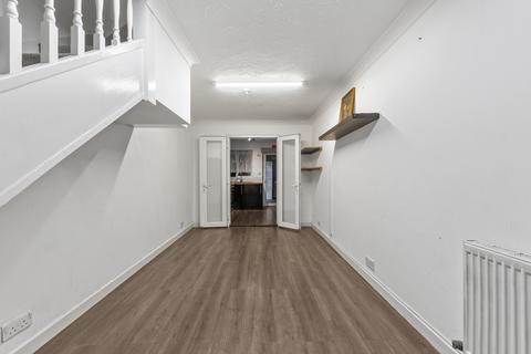 1 bedroom end of terrace house to rent, Bourne Drive, Mitcham CR4