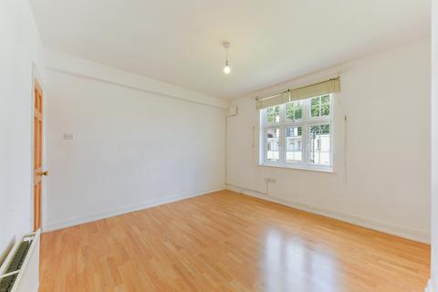 19 The Holt, Morden, SM4 5AP
