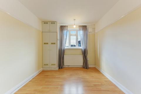 19 The Holt, Morden, SM4 5AP