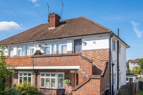 2 bedroom maisonette for sale, Lynmouth Avenue, Morden SM4